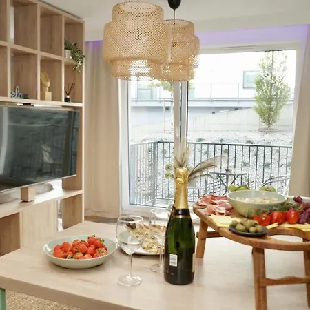 Apartment Castle - Queen